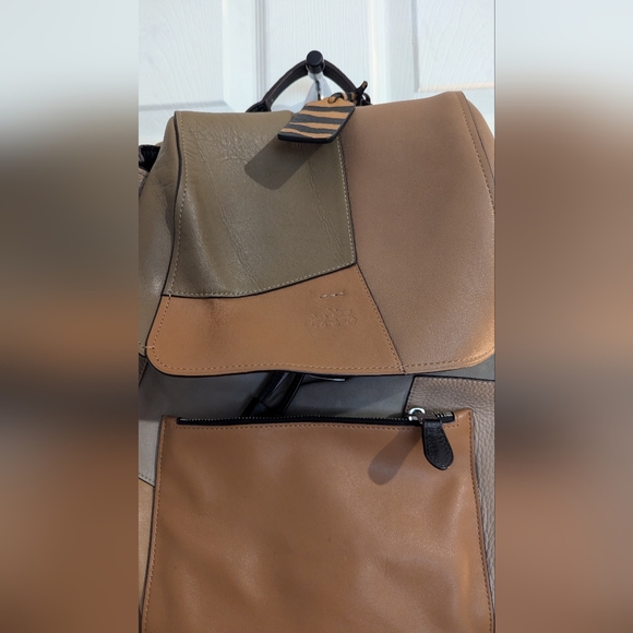 Coach leather backpack - Picture 2 of 5